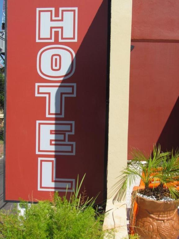 Hostal Casa Suiza อะซุนซิออง ภายนอก รูปภาพ