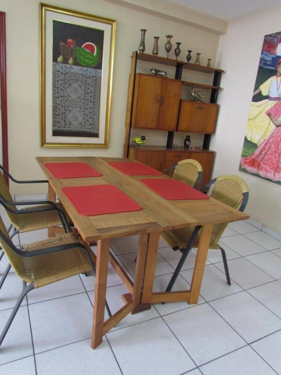 Hostal Casa Suiza อะซุนซิออง ภายนอก รูปภาพ