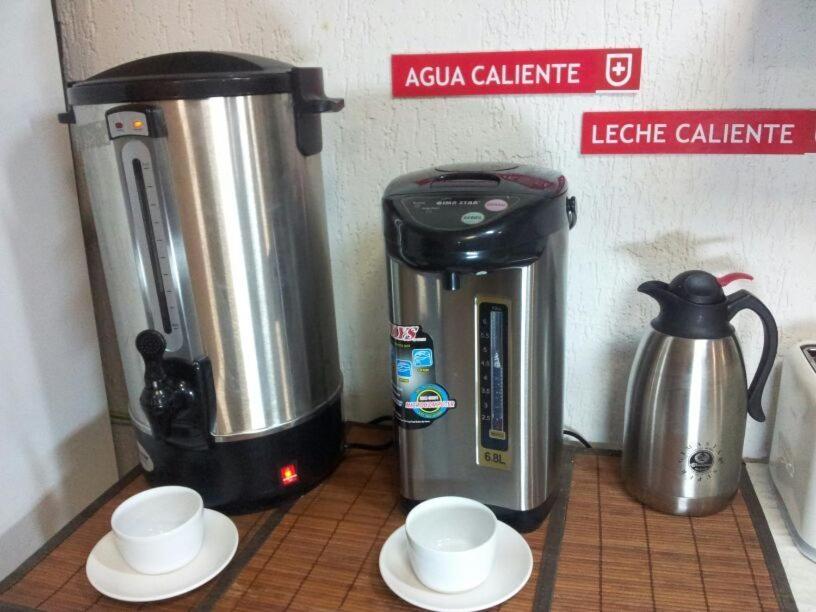 Hostal Casa Suiza อะซุนซิออง ภายนอก รูปภาพ