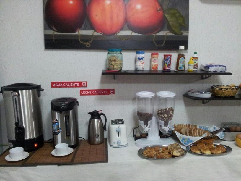 Hostal Casa Suiza อะซุนซิออง ภายนอก รูปภาพ