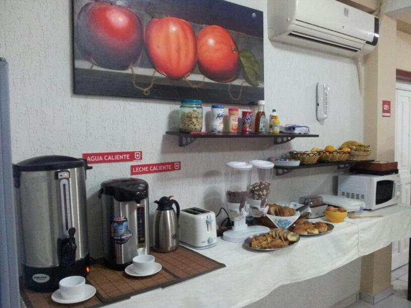 Hostal Casa Suiza อะซุนซิออง ภายนอก รูปภาพ