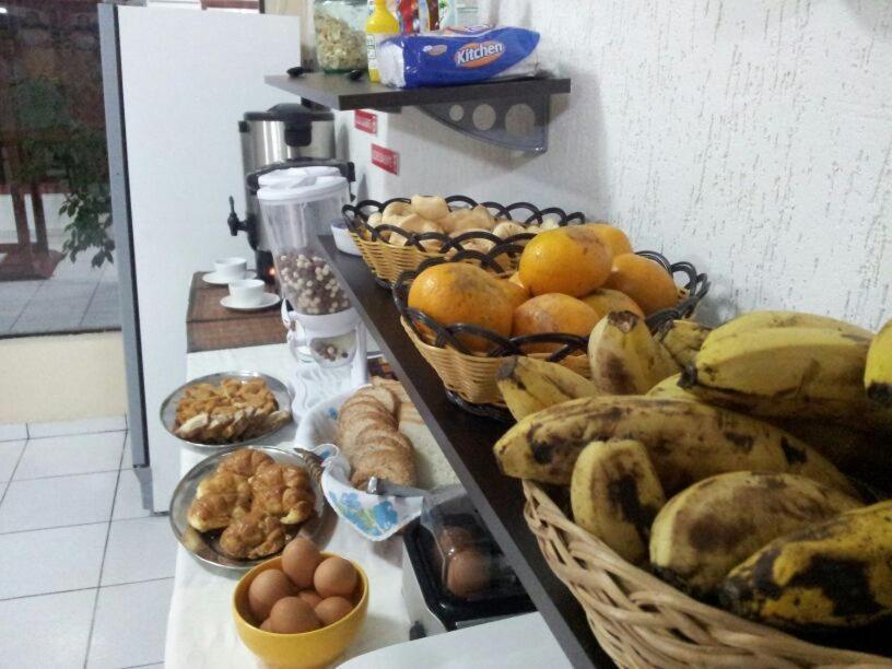 Hostal Casa Suiza อะซุนซิออง ภายนอก รูปภาพ